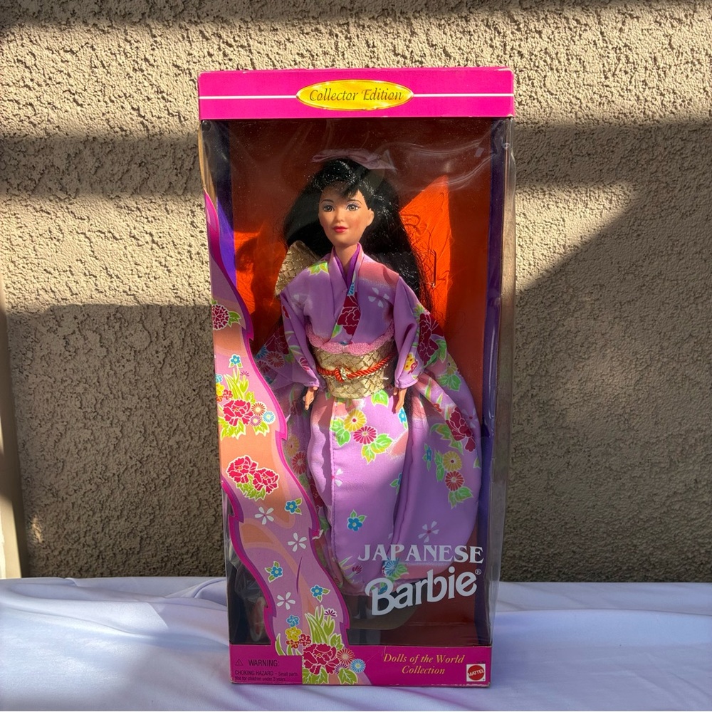 Japanese Barbie Dolls of the World - Picture 7 of 7